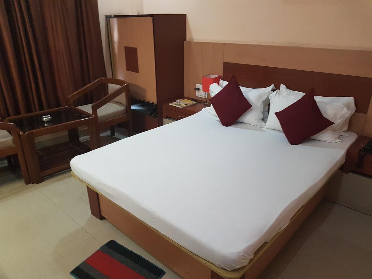 Hotel Simla Siliguri Zewnętrze zdjęcie