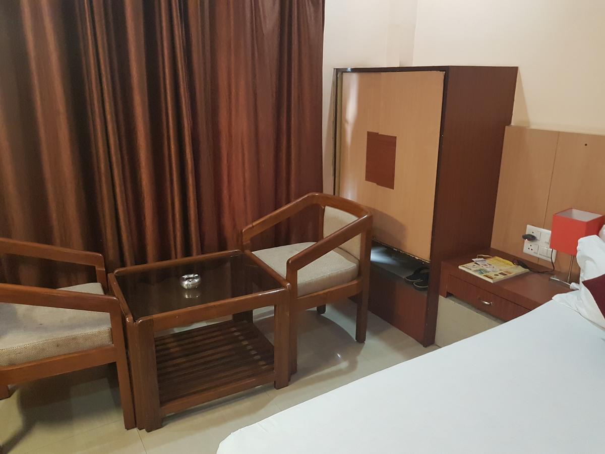 Hotel Simla Siliguri Zewnętrze zdjęcie