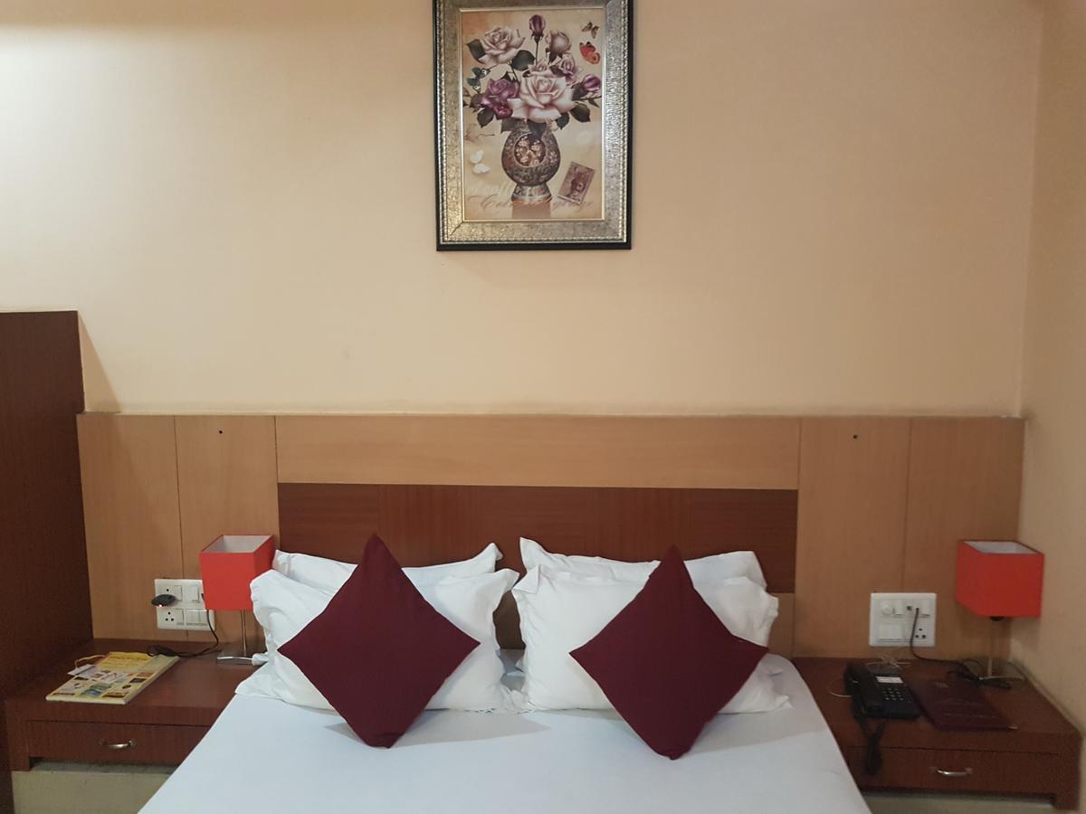 Hotel Simla Siliguri Zewnętrze zdjęcie