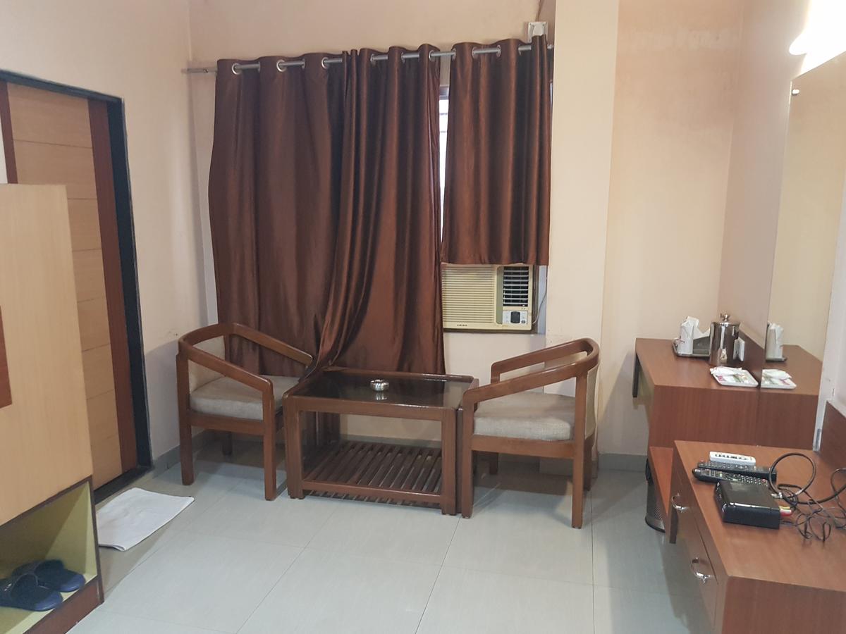 Hotel Simla Siliguri Zewnętrze zdjęcie