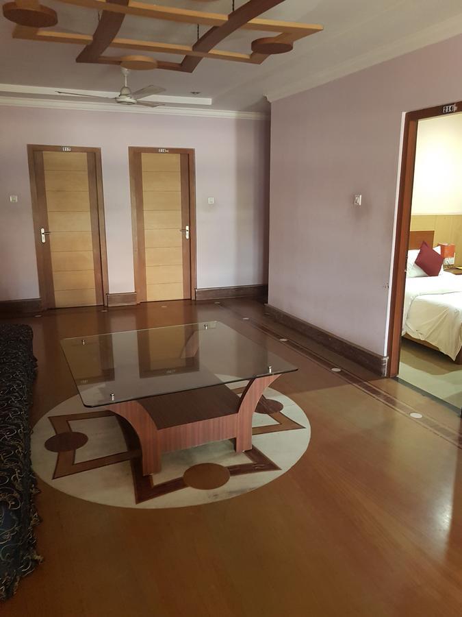 Hotel Simla Siliguri Zewnętrze zdjęcie